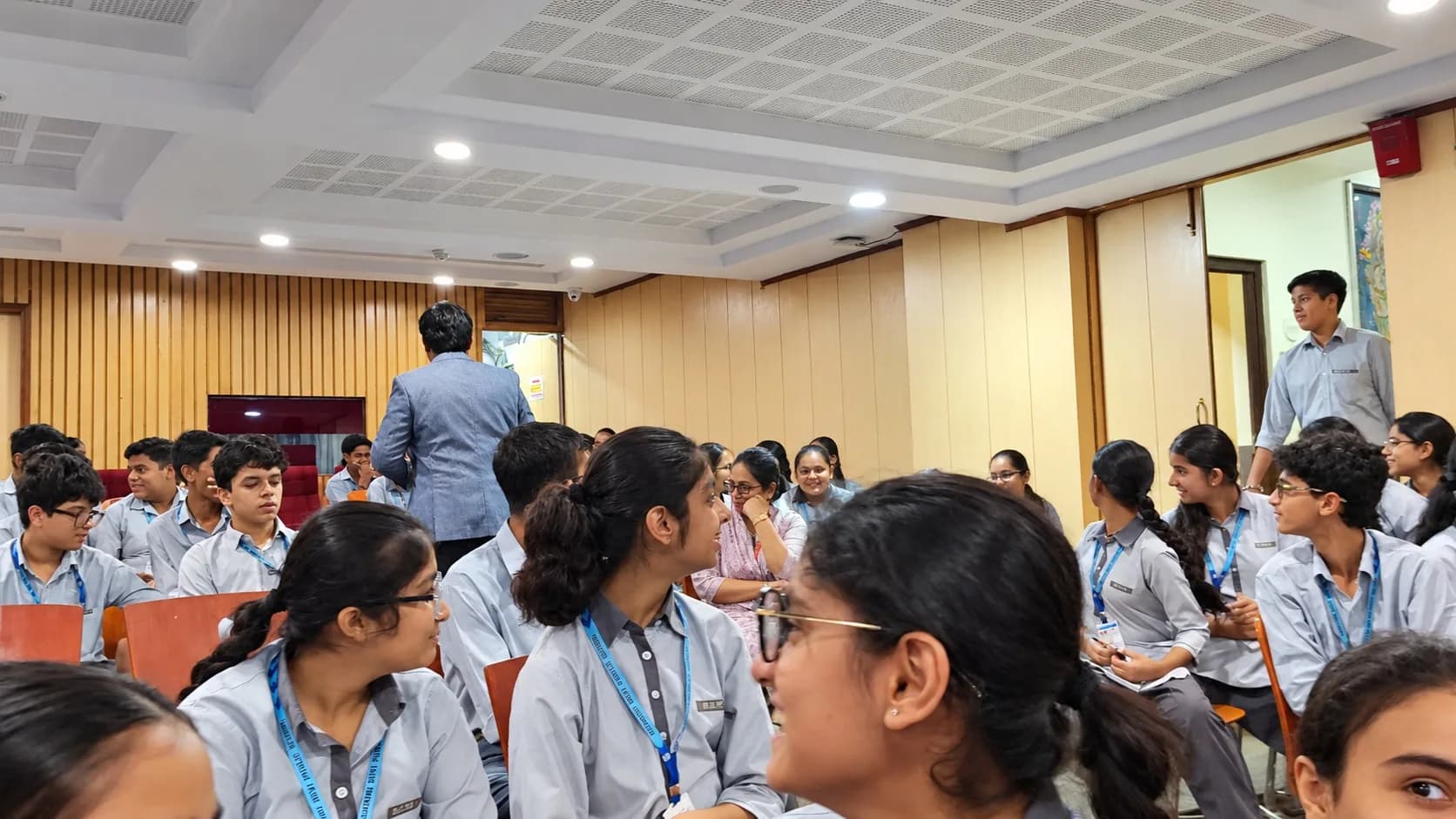 Robotic Sir instructor demonstrating semiconductor technology and a 1-bit electronic circuit to students at Rukmini Devi Public School. photo 1