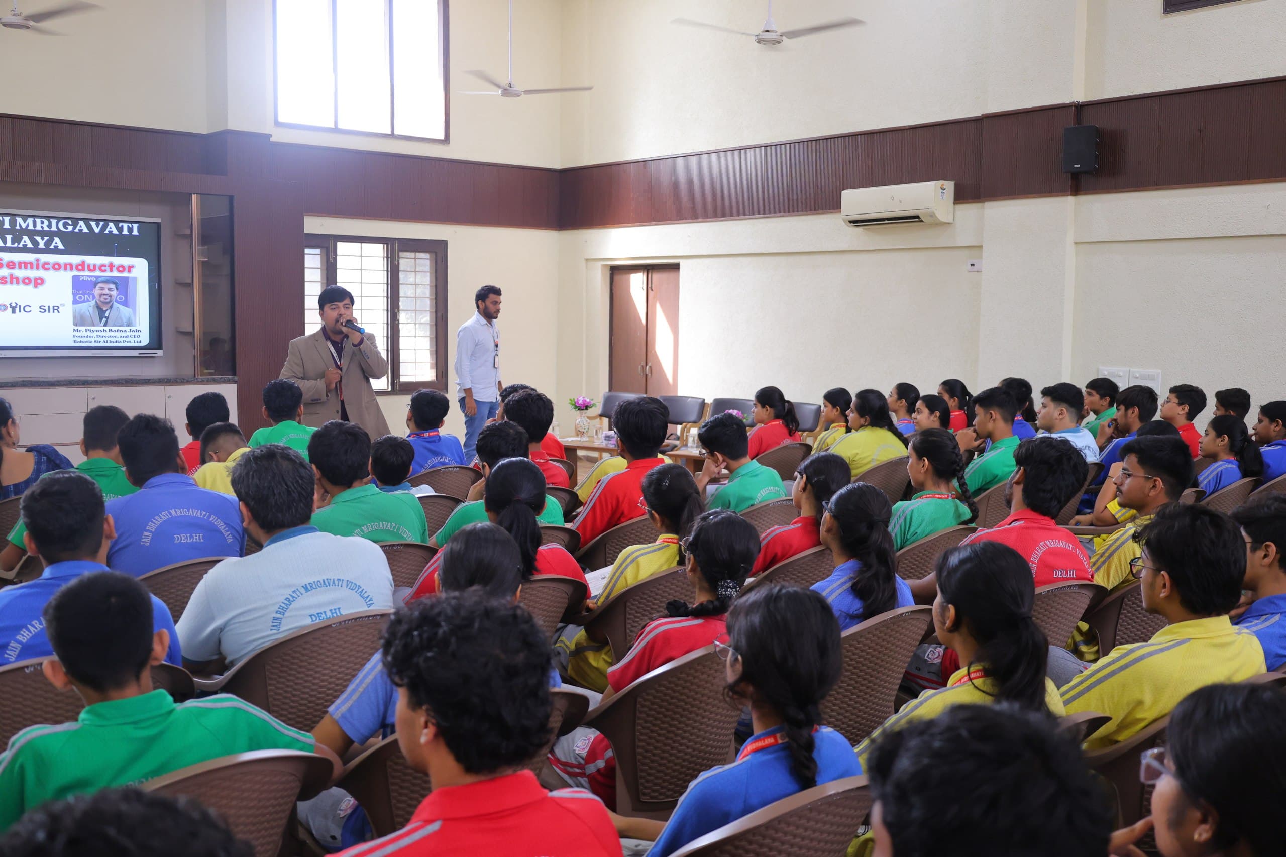 Jain Bharti Core Electronics Workshop by Robotic Sir photo 8