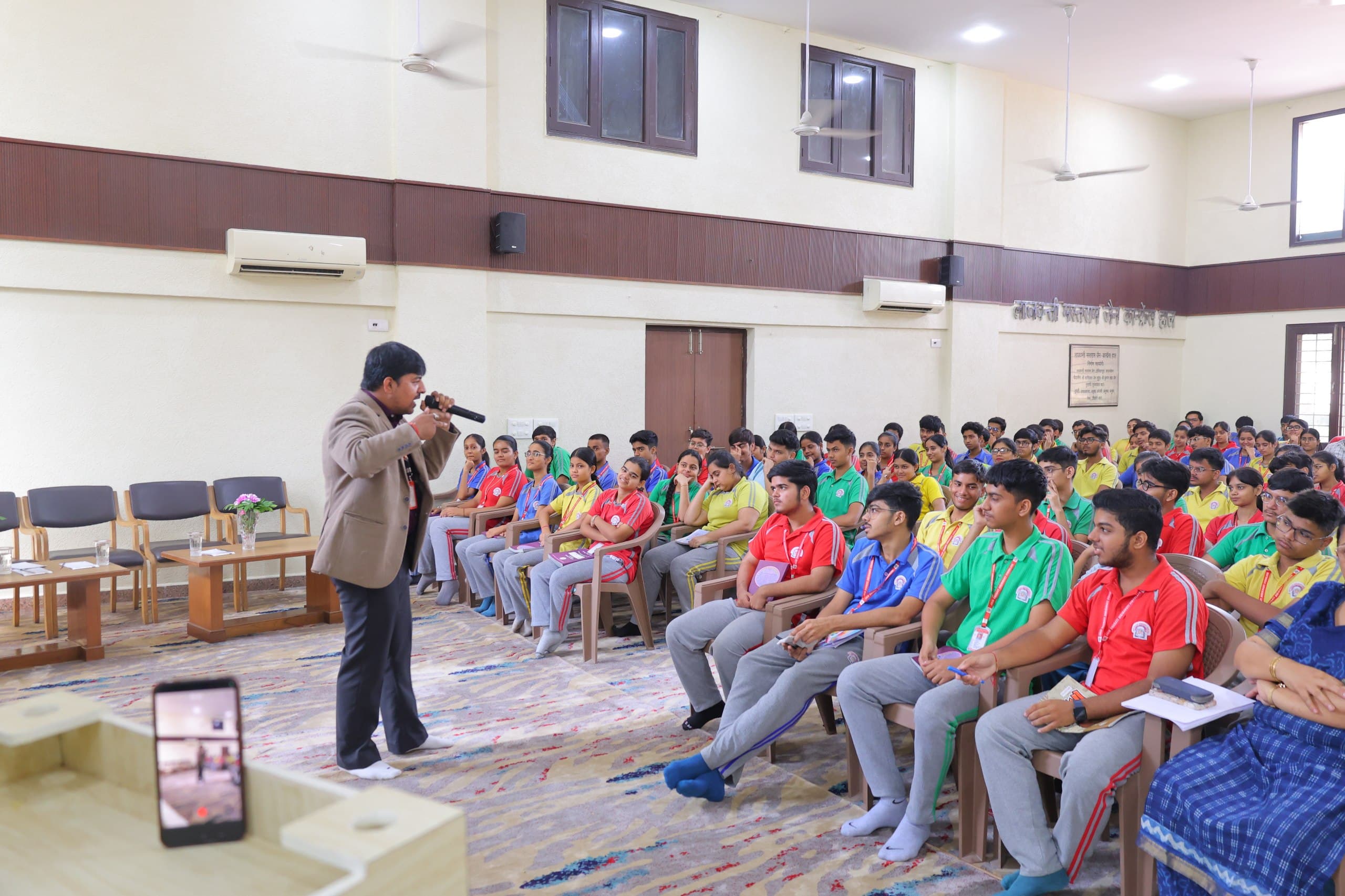 Jain Bharti Core Electronics Workshop by Robotic Sir photo 10
